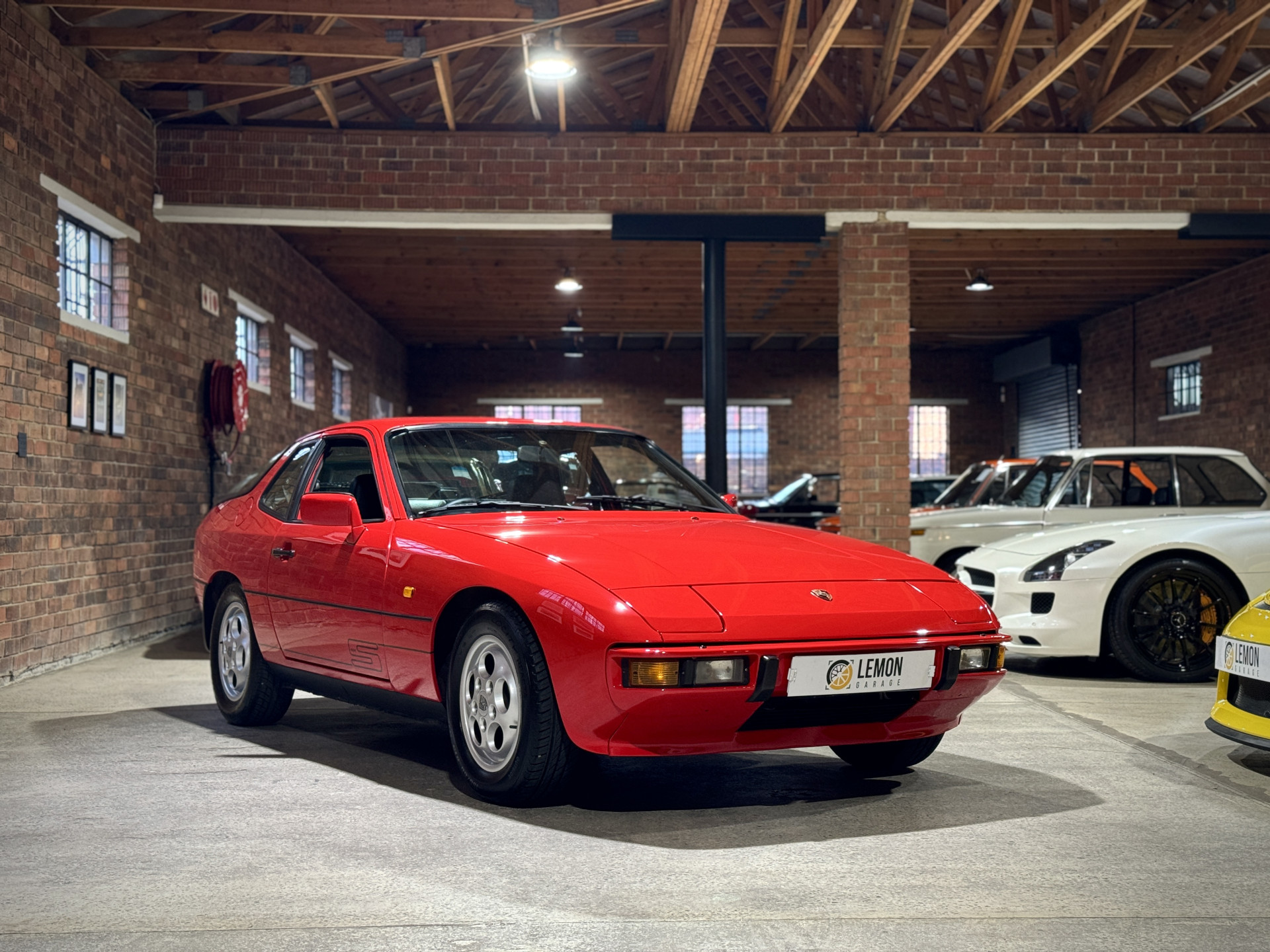 1988 Porsche 924 S Auto