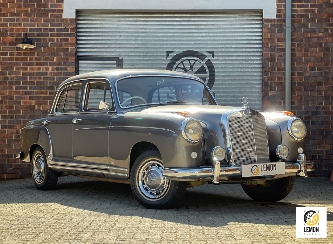 1959 Mercedes Benz 220 S Ponton Sedan