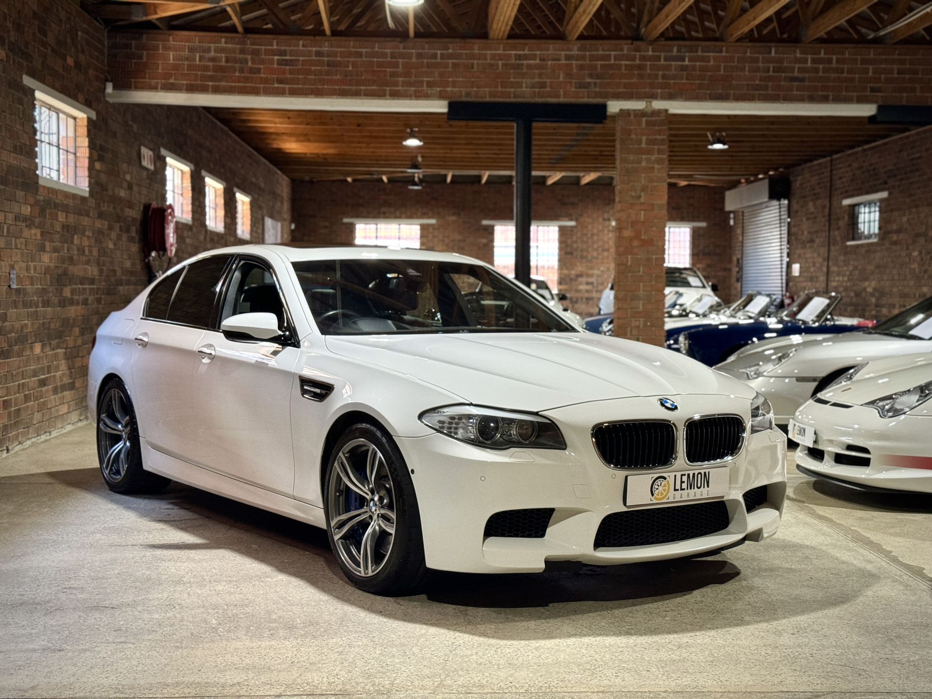 2013 BMW M5 (F10)