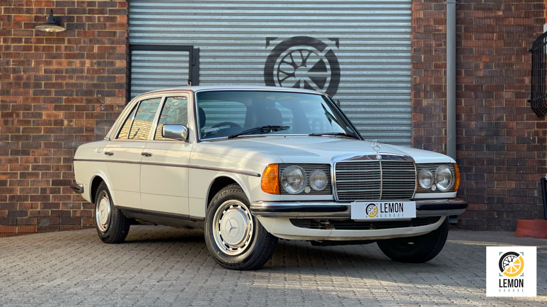 1984 Mercedes Benz 200 W123
