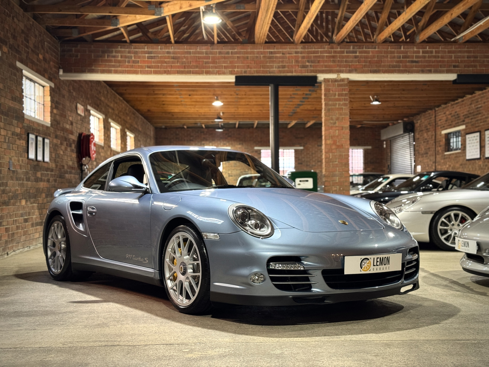 2011 Porsche 911 Turbo S (997.2)