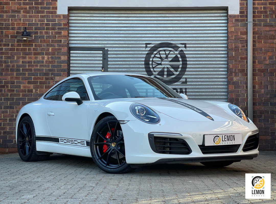 2017 Porsche 911 Carrera