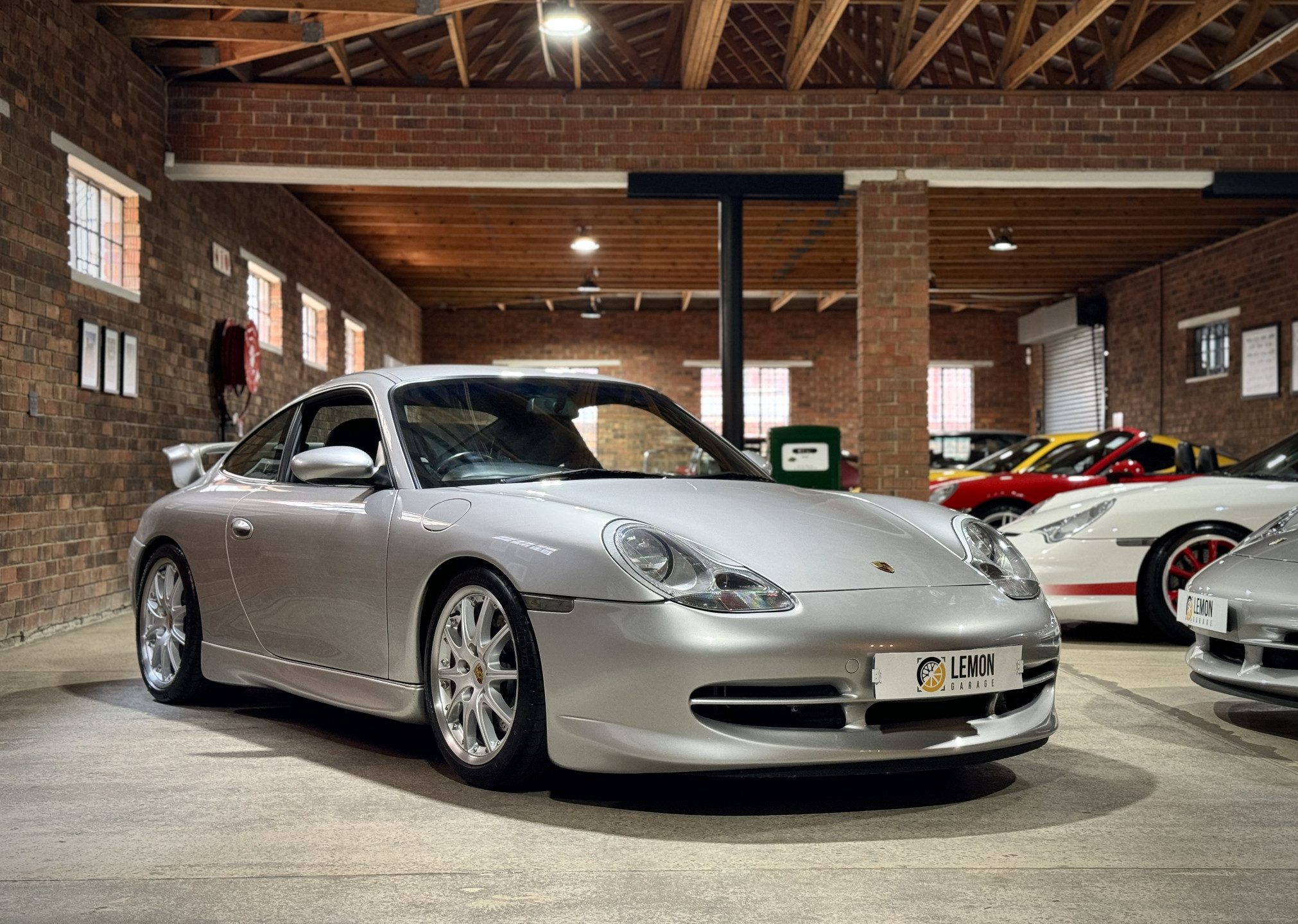 2000 Porsche 911 MK1 GT3 (996)