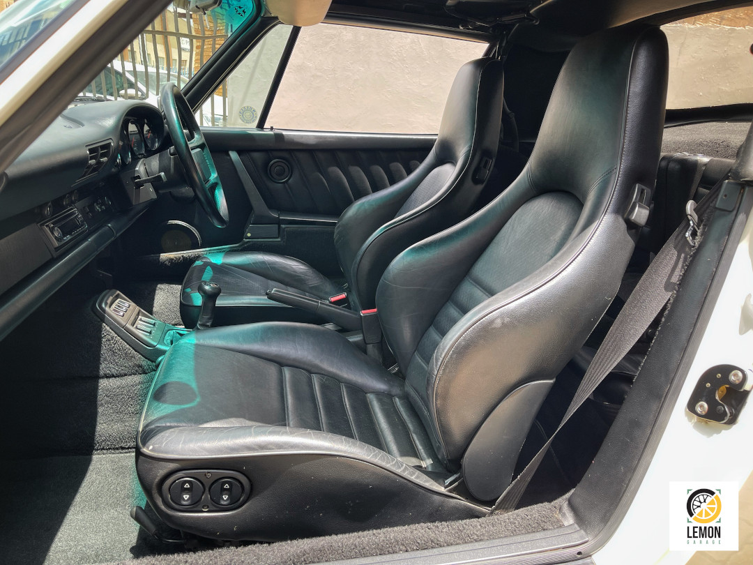 1991 Porsche 911 Carrera 4 Cabriolet (964)