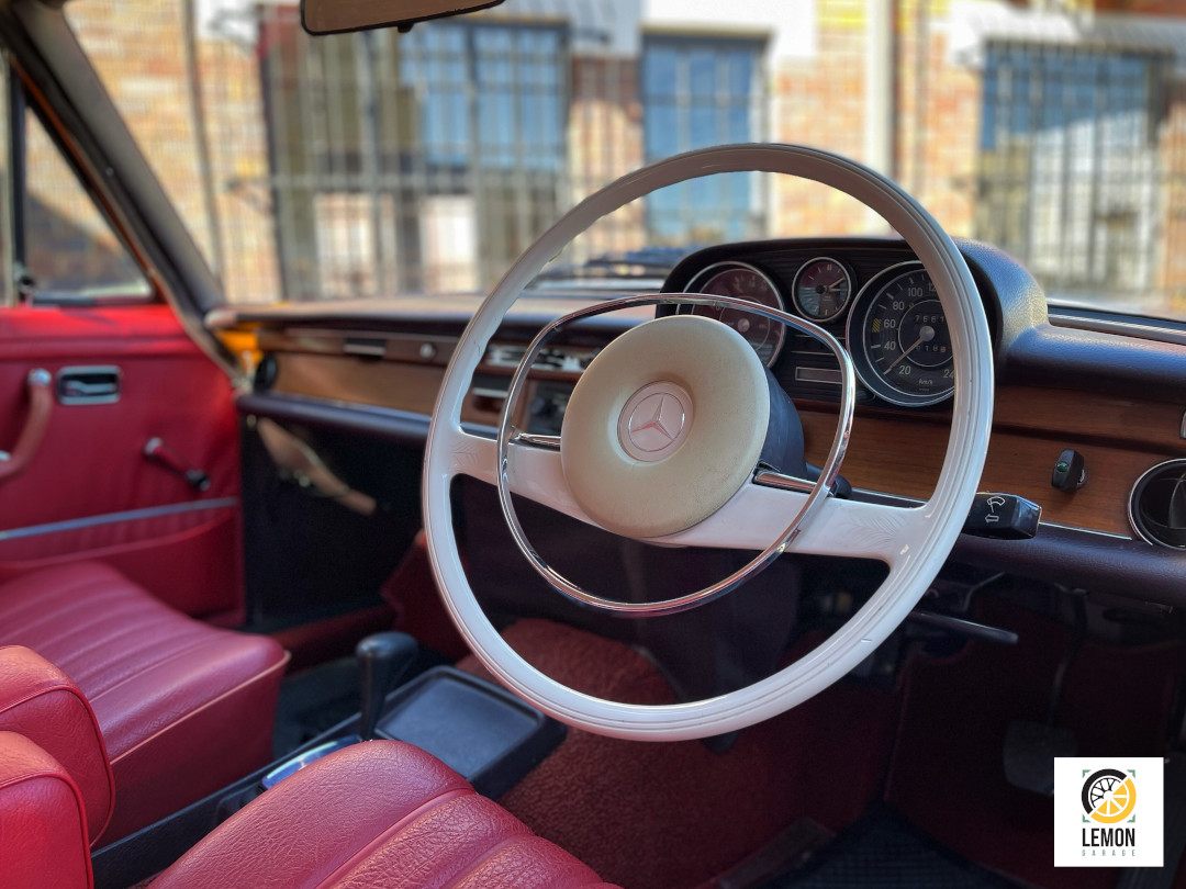 1970 Mercedes Benz 280 S W108