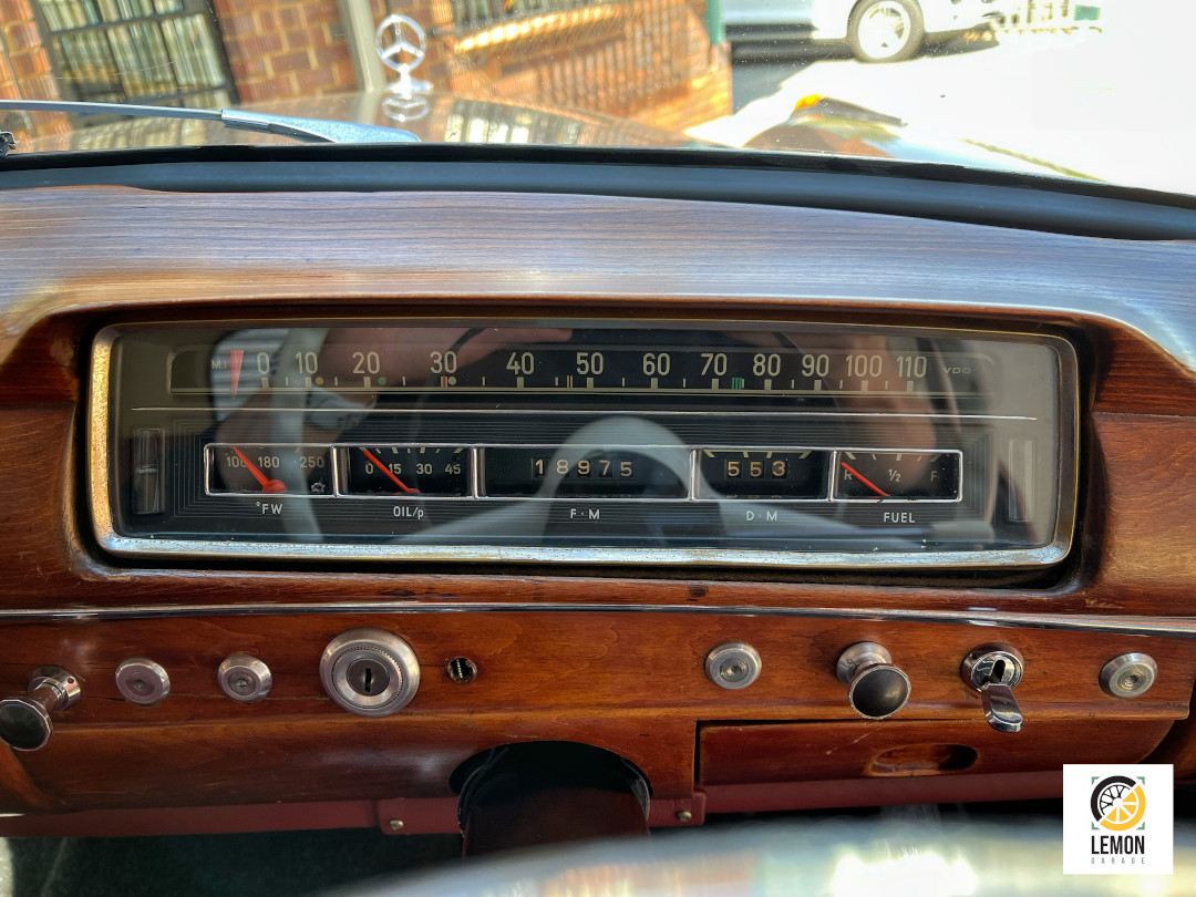 1959 Mercedes Benz 220 S Ponton Sedan
