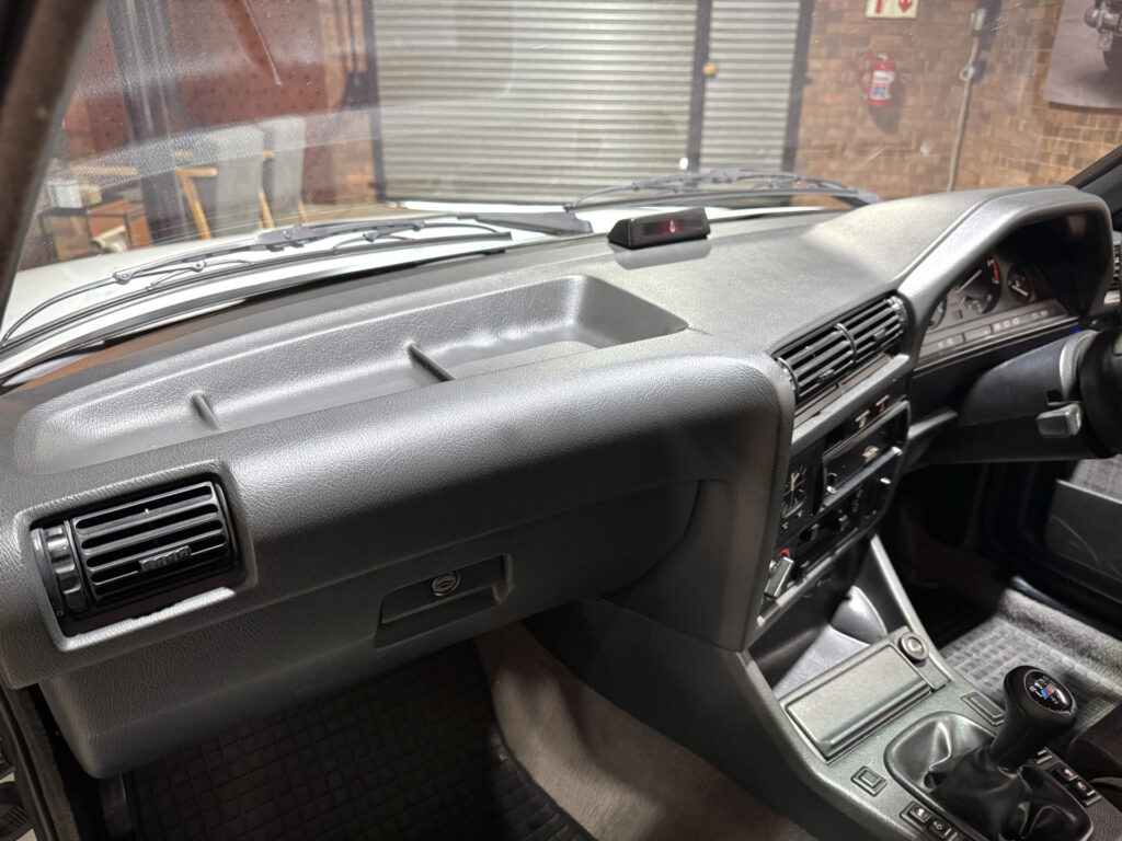 1992 BMW 318I (E30)
