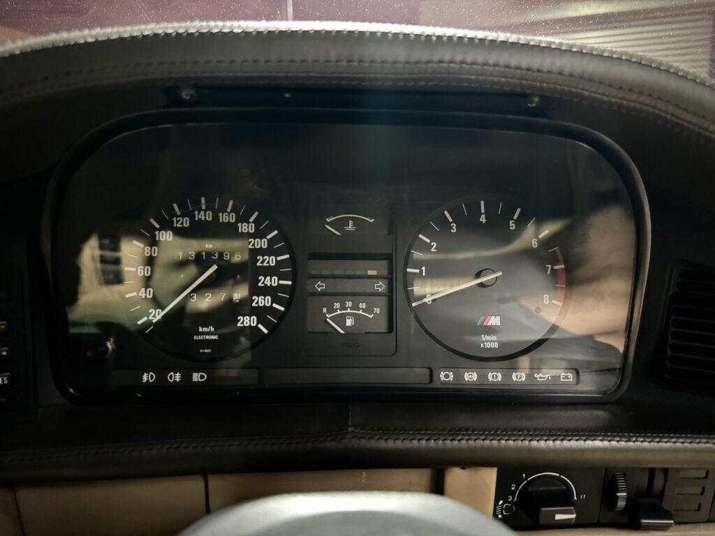 1989 BMW M5 (E28)