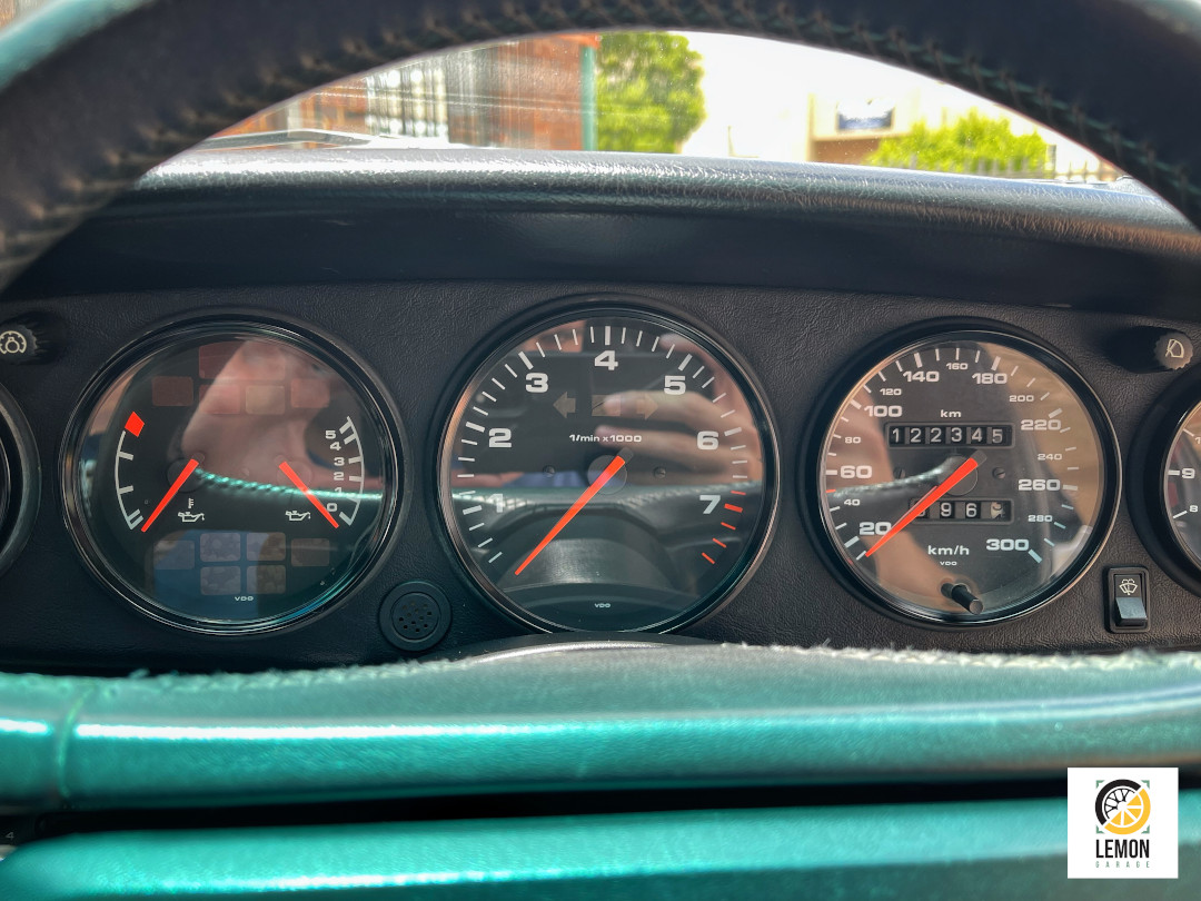 1991 Porsche 911 Carrera 4 Cabriolet (964)