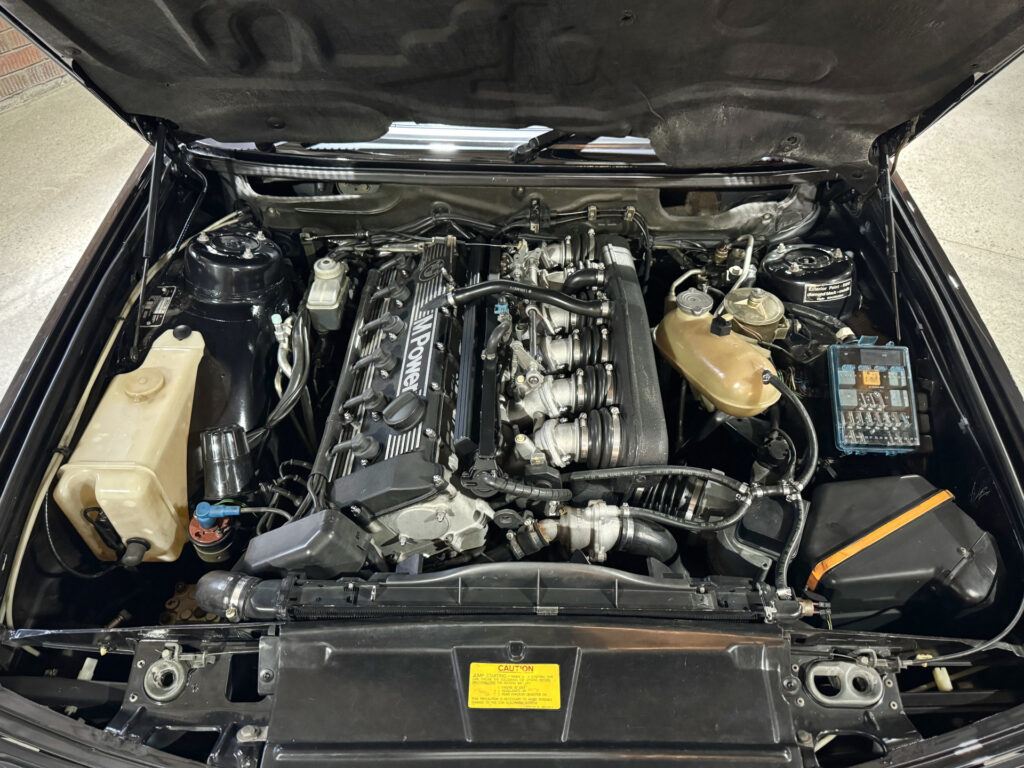 1989 BMW M5 (E28)