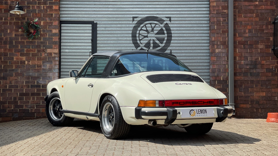 1984 Porsche 911 Carrera 3.2 Targa