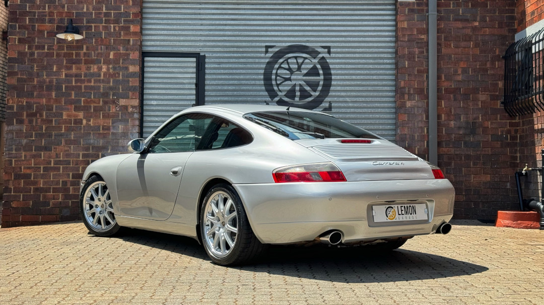 2000 Porsche 911 Carrera 4 (996)