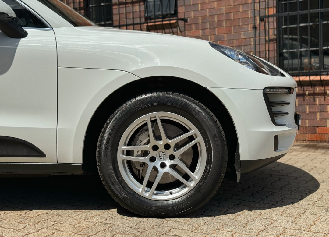 2015 Porsche Macan S