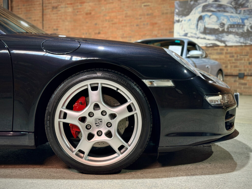 2005 Porsche 911 Carrera S (997)