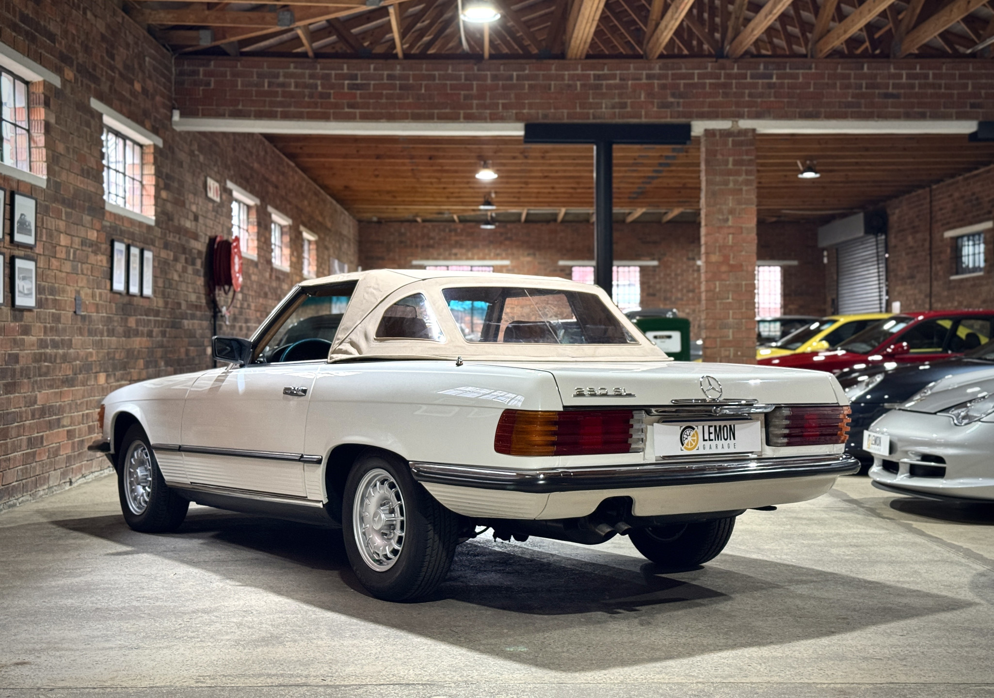 1985 Mercedes Benz 280 SL R107