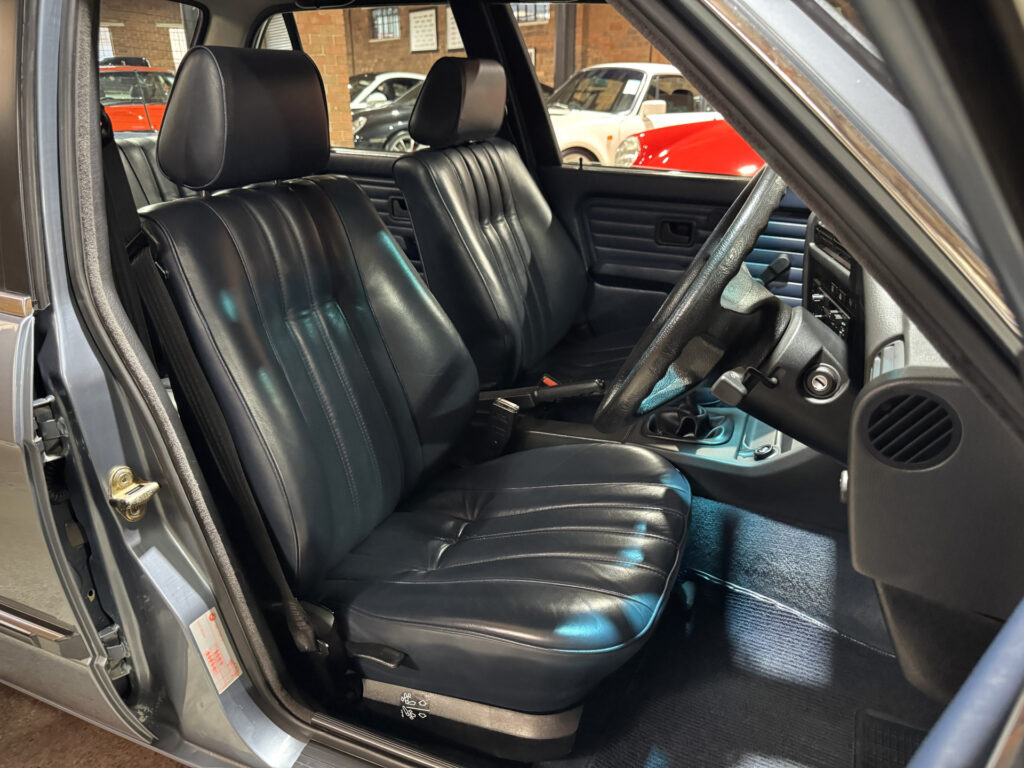 1988 BMW 320i (E30)
