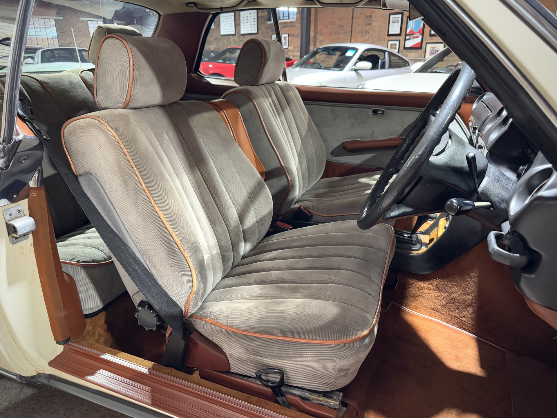 1982 Mercedes Benz 230 CE