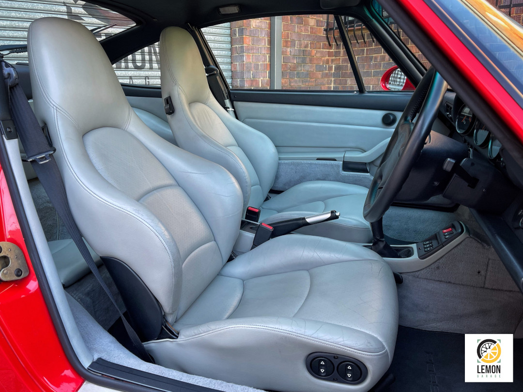 1995 Porsche 911 Carrera (993)