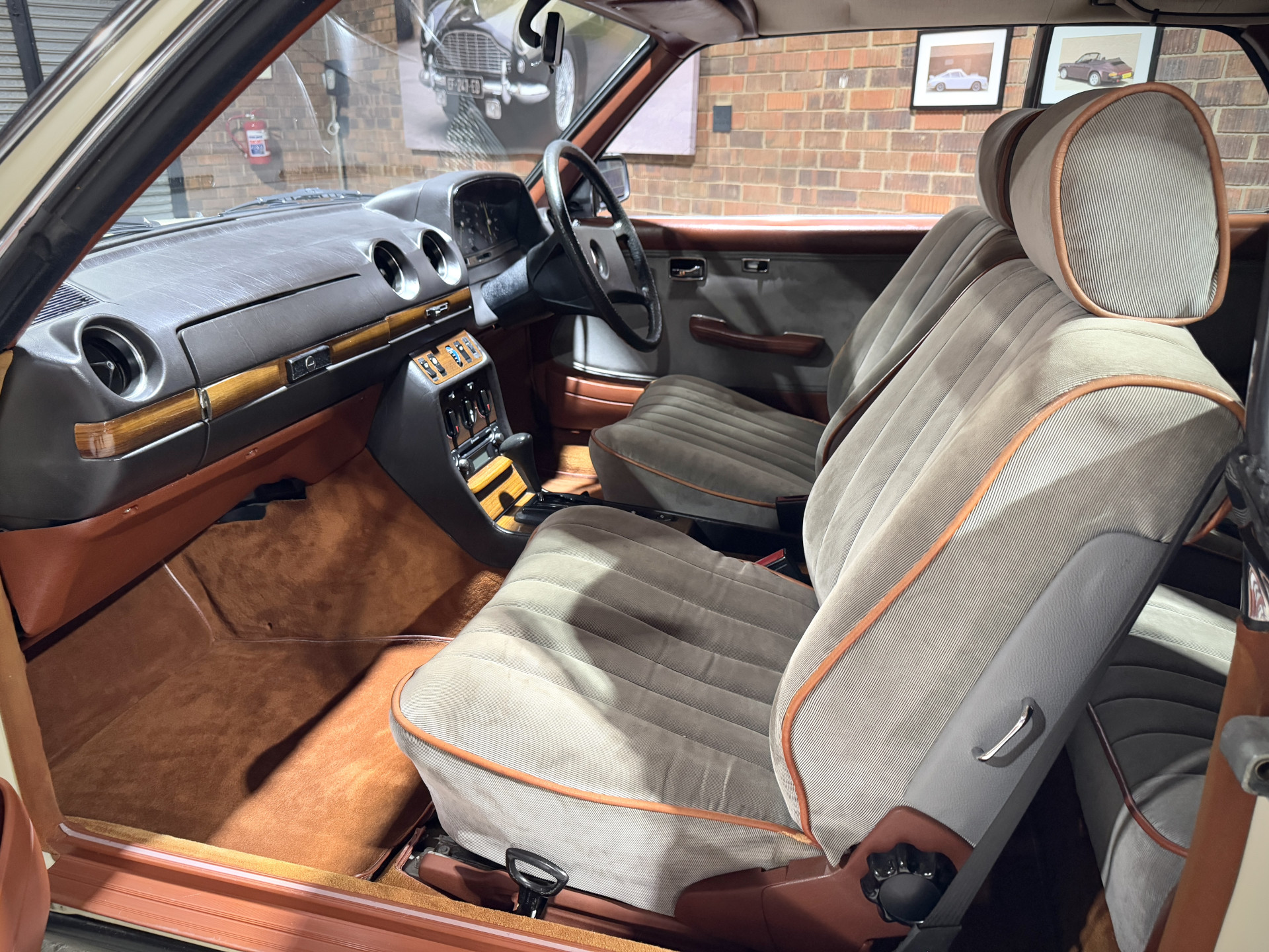 1982 Mercedes Benz 230 CE