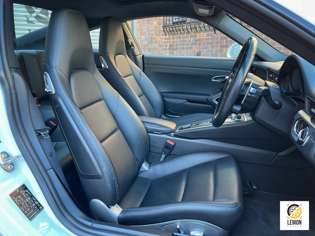 2017 Porsche 911 Carrera
