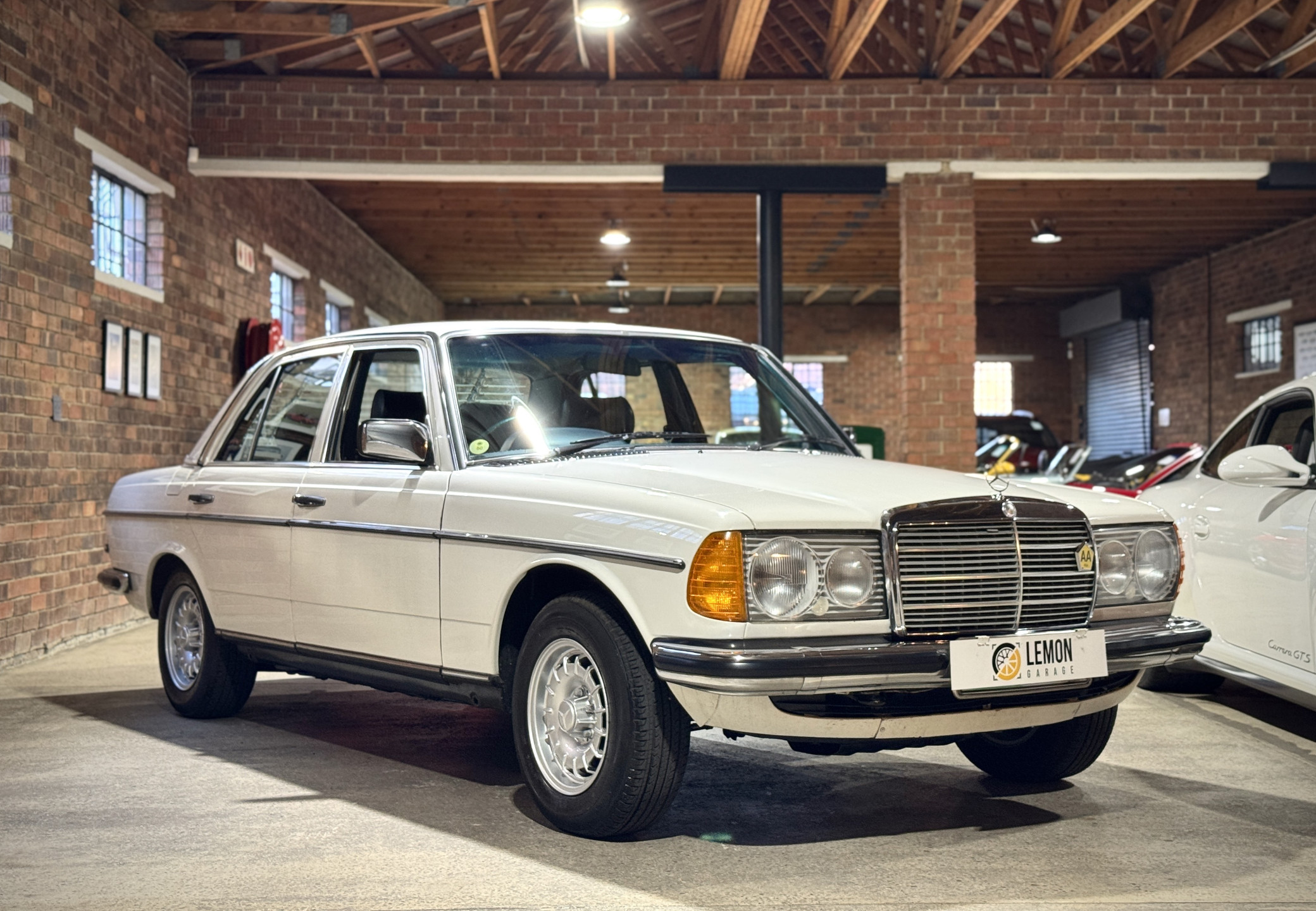 1983 Mercedes Benz 230E W123