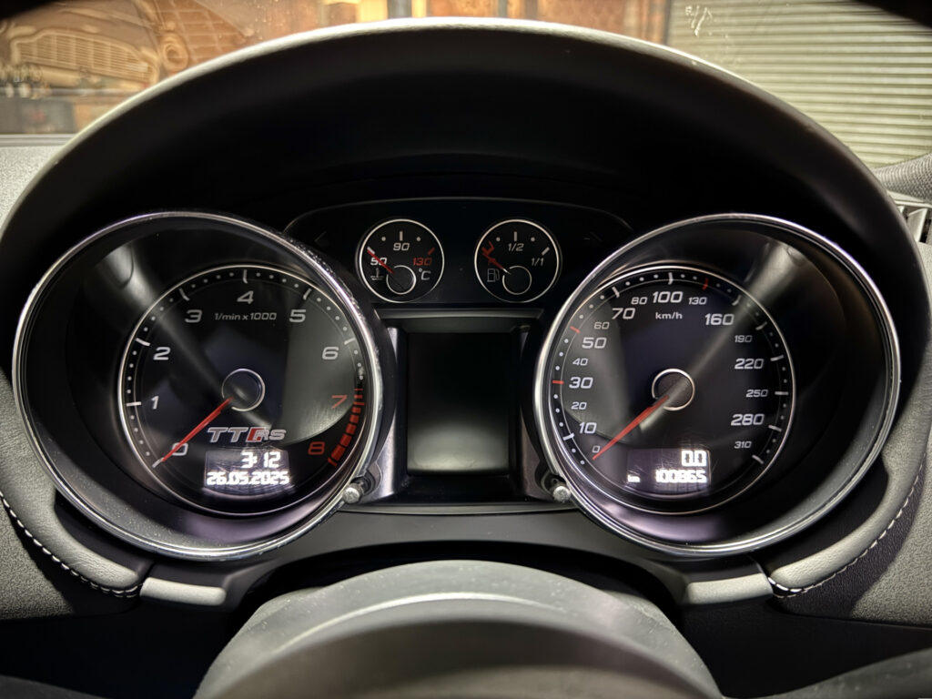 2010 Audi TT RS