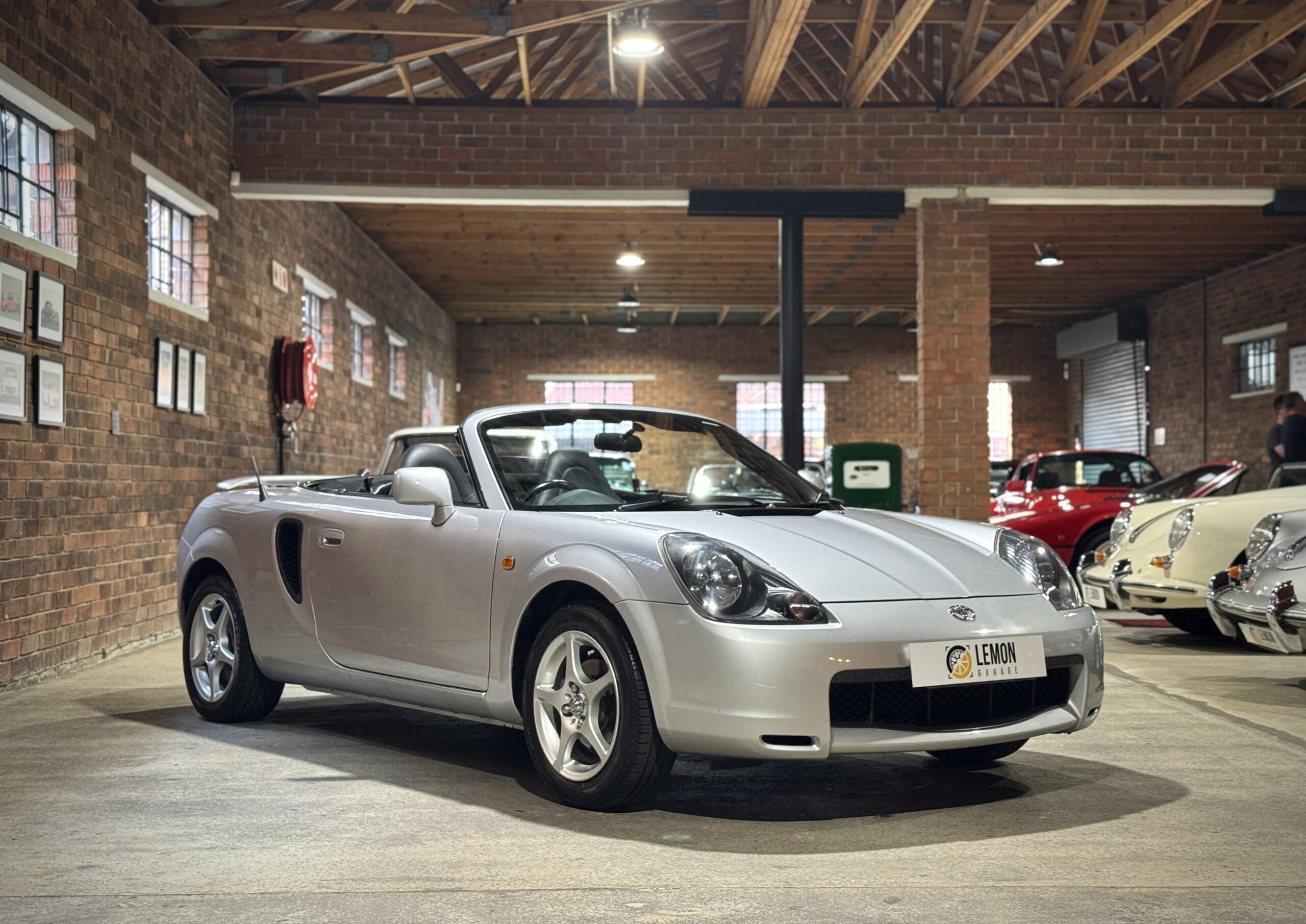 2001 Toyota MR2