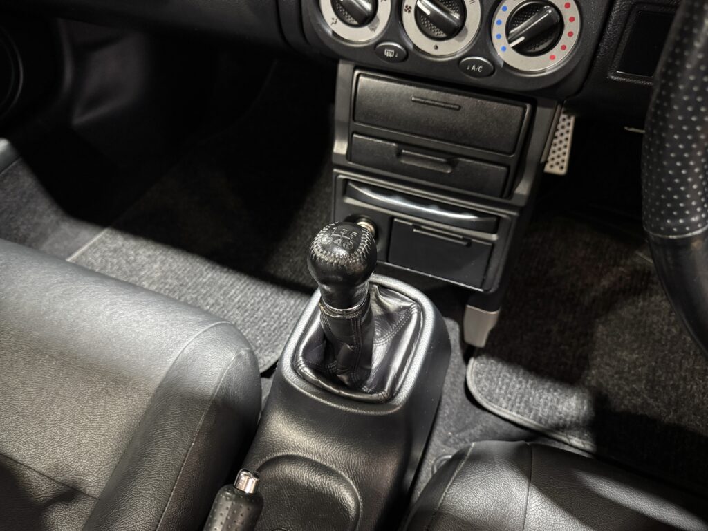 2001 Toyota MR2