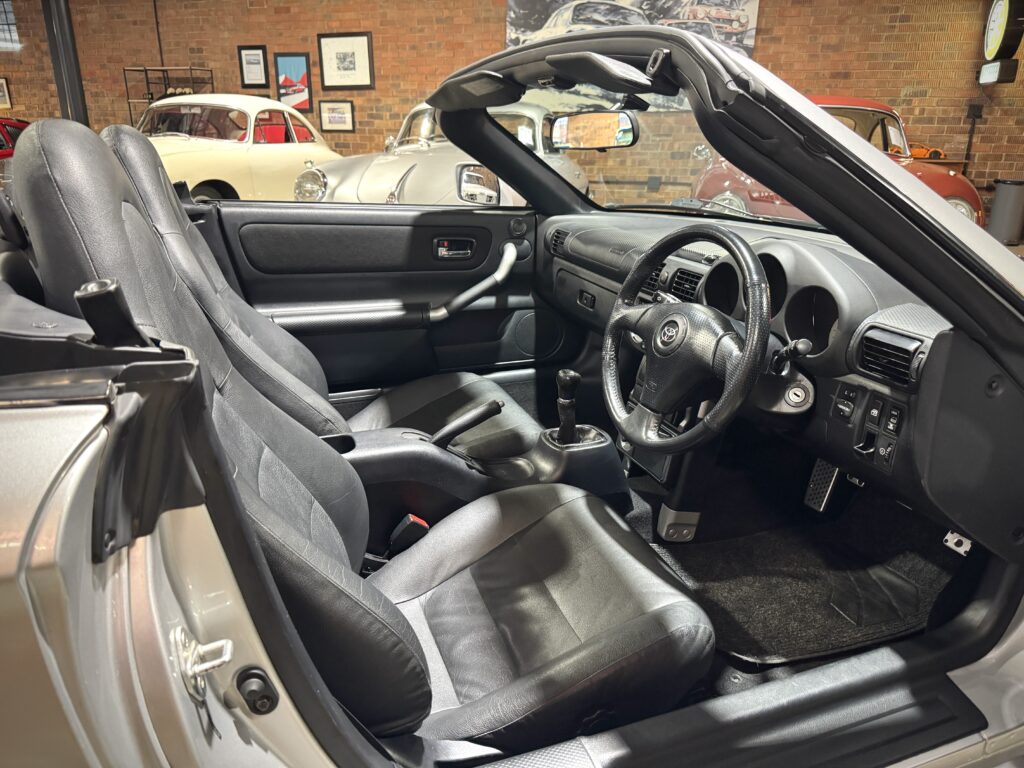 2001 Toyota MR2