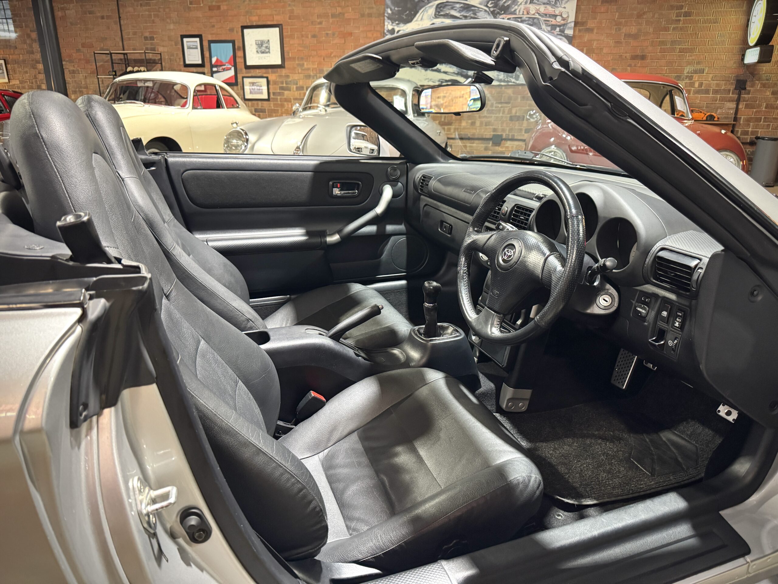 2001 Toyota MR2