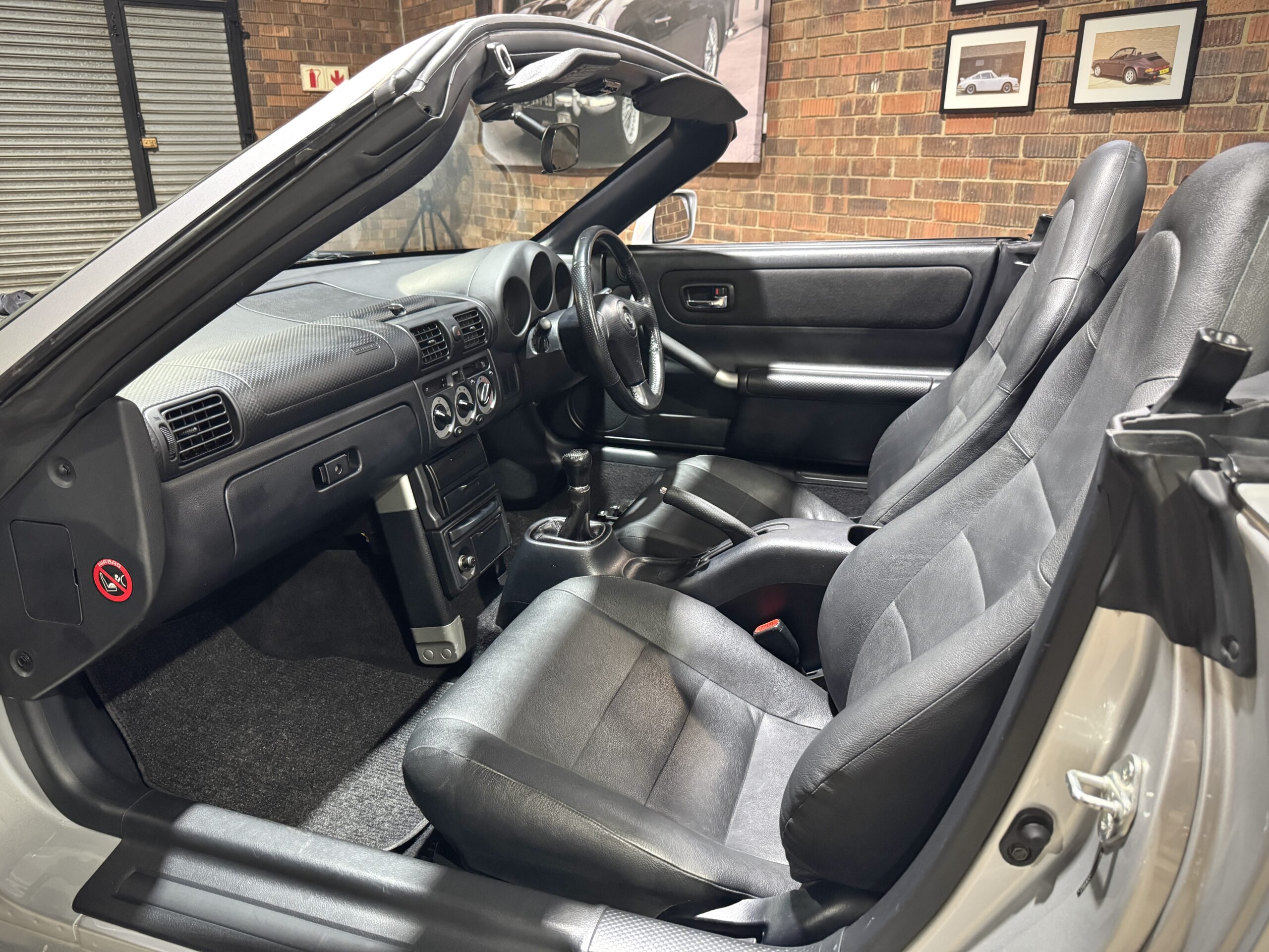 2001 Toyota MR2