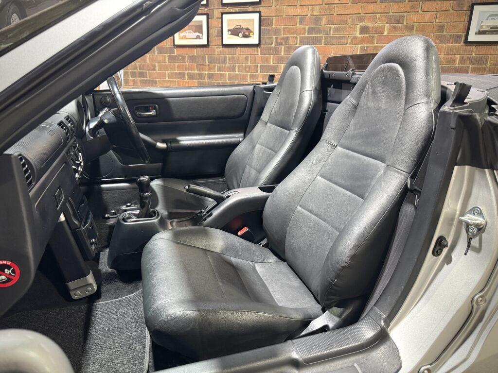 2001 Toyota MR2