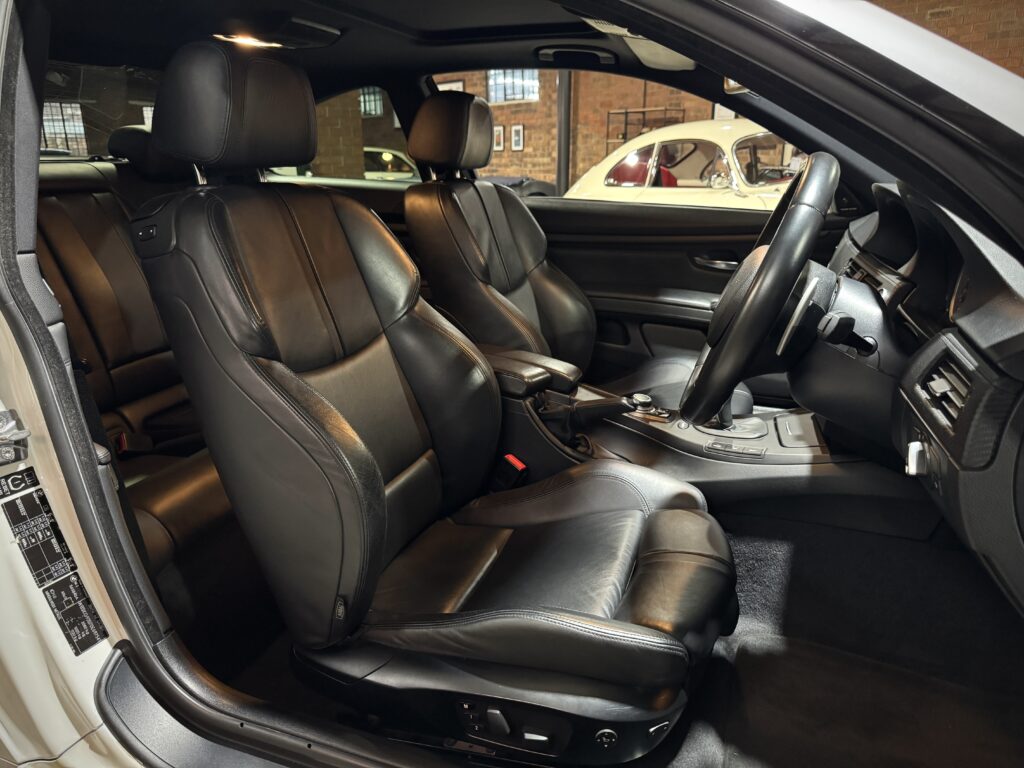 2011 BMW M3 (E92)