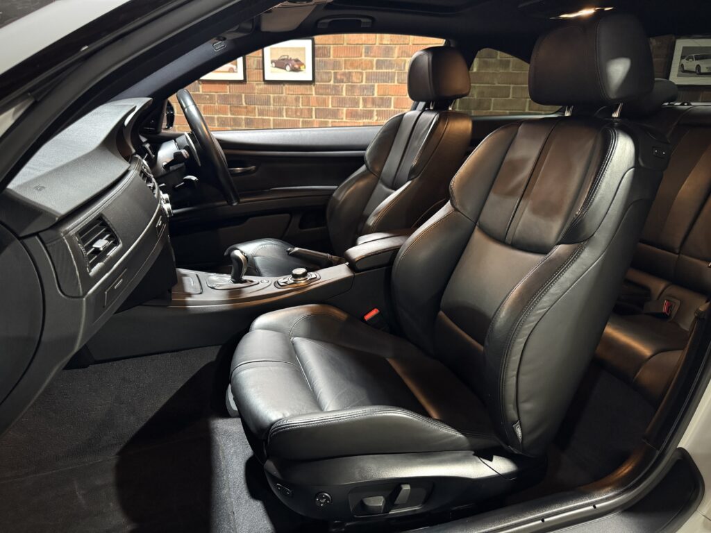 2011 BMW M3 (E92)