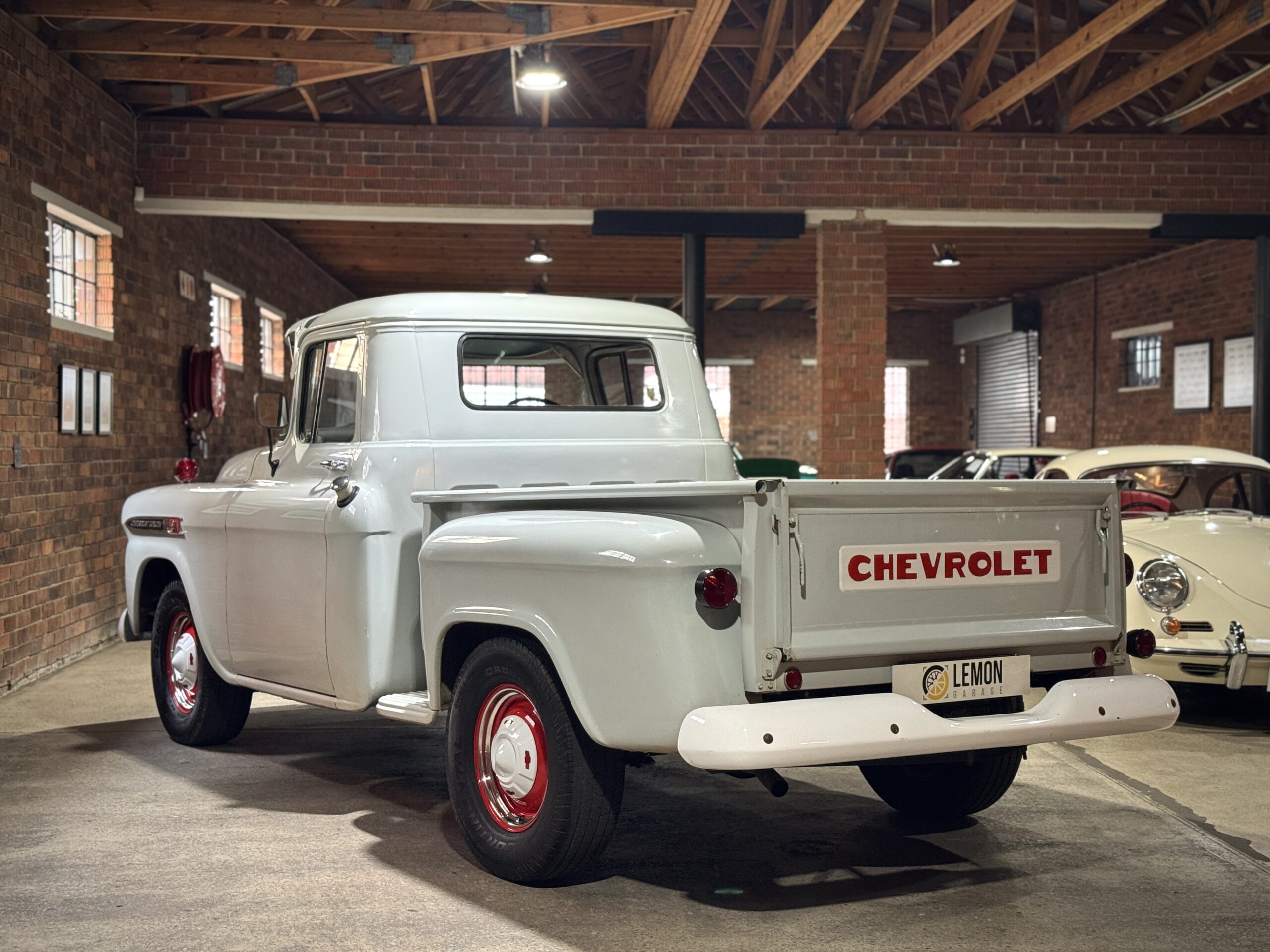 1959 Chevrolet Apache Pick-Up