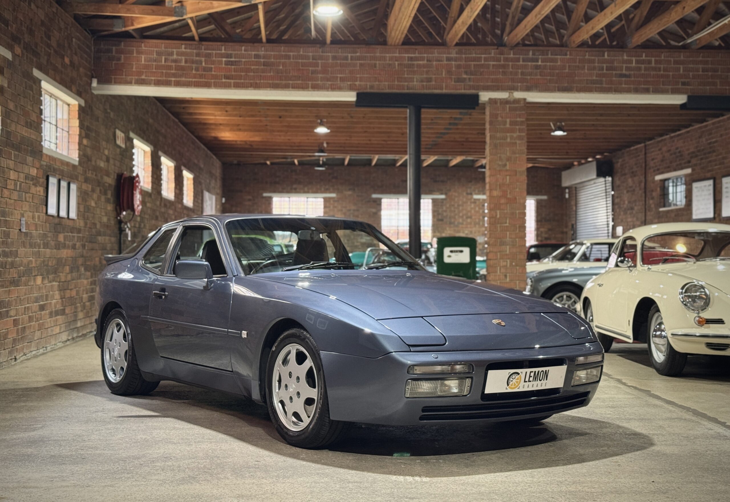 1989 Porsche 944 Turbo