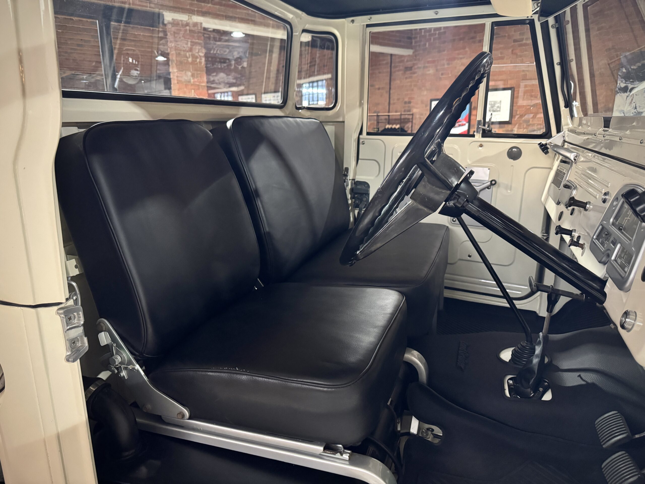 1972 Land Cruiser FJ45 Pick-Up