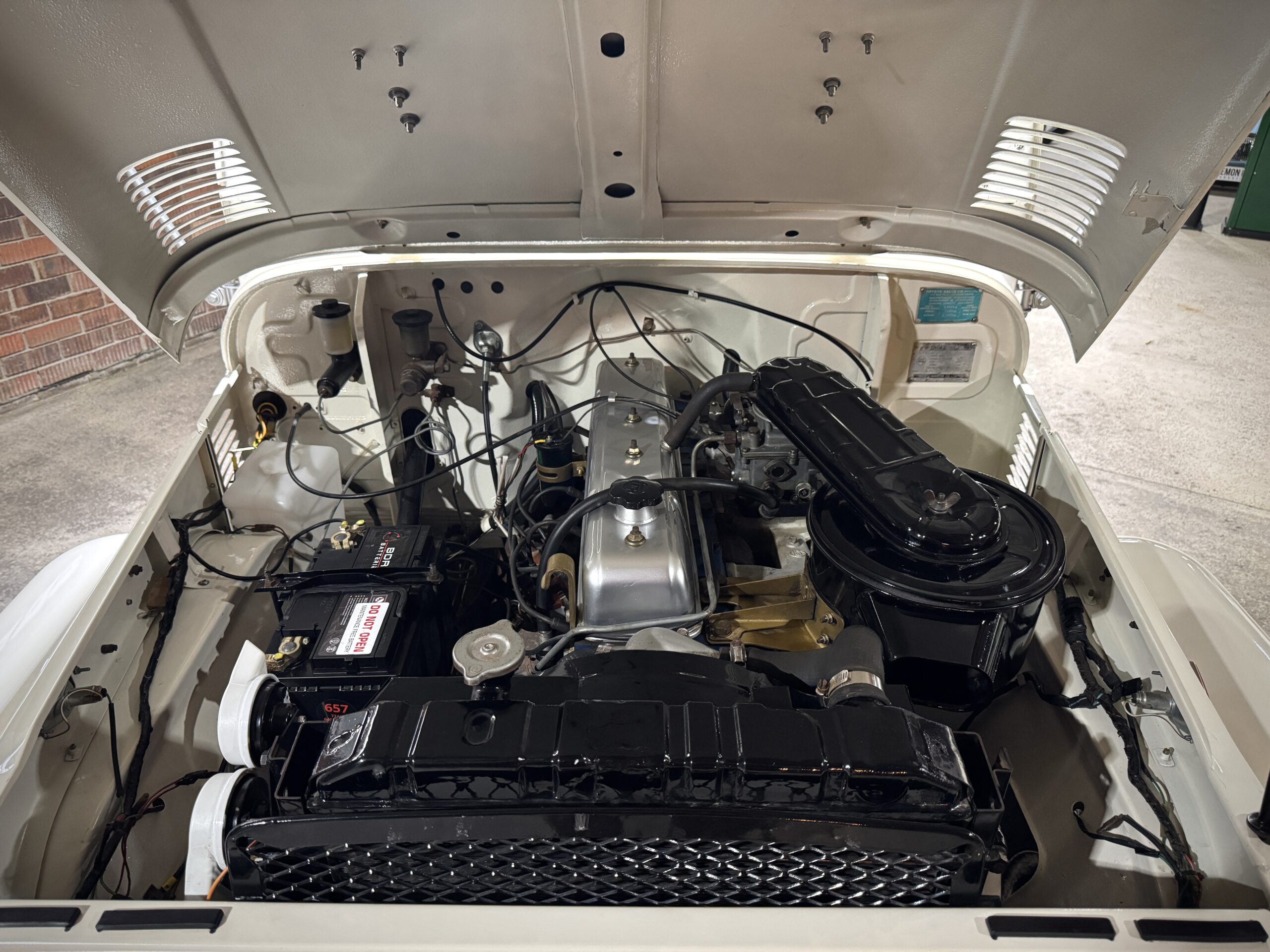 1972 Land Cruiser FJ45 Pick-Up