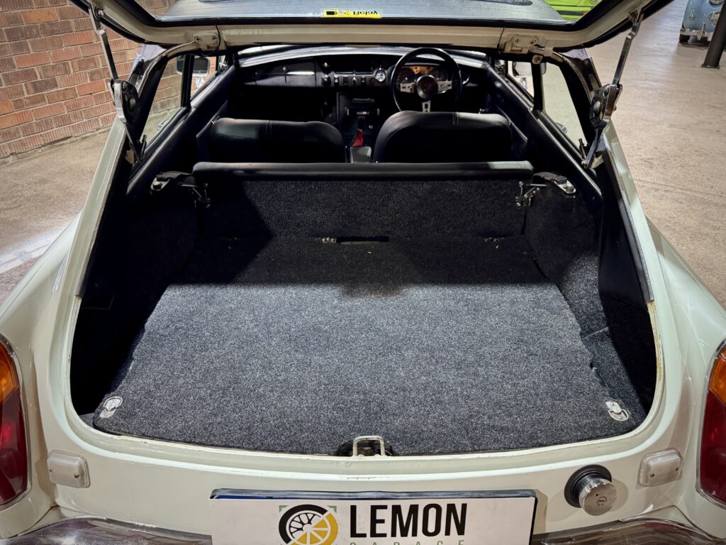 1972 MGB GT