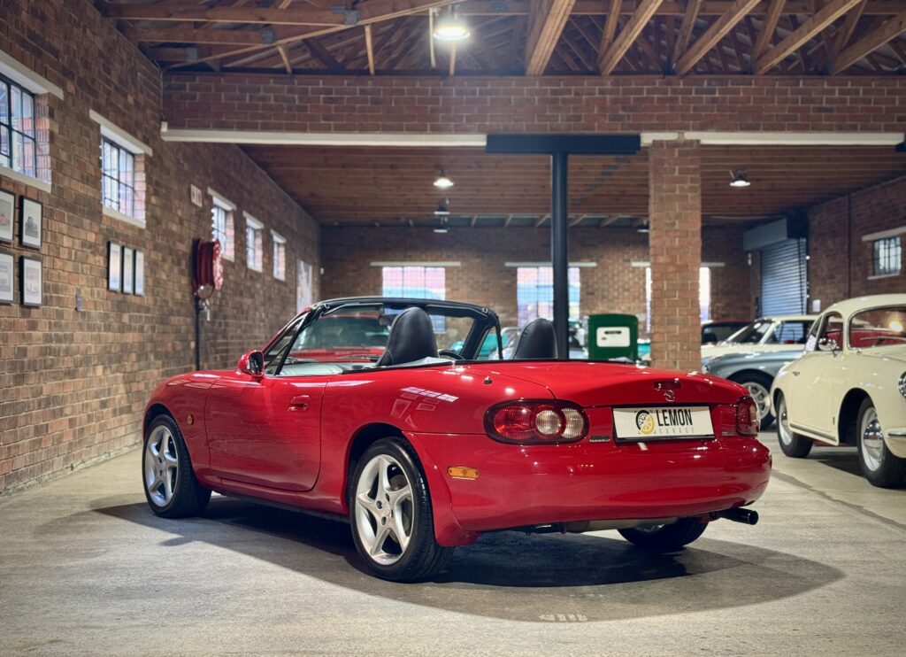 2002 Mazda MX5