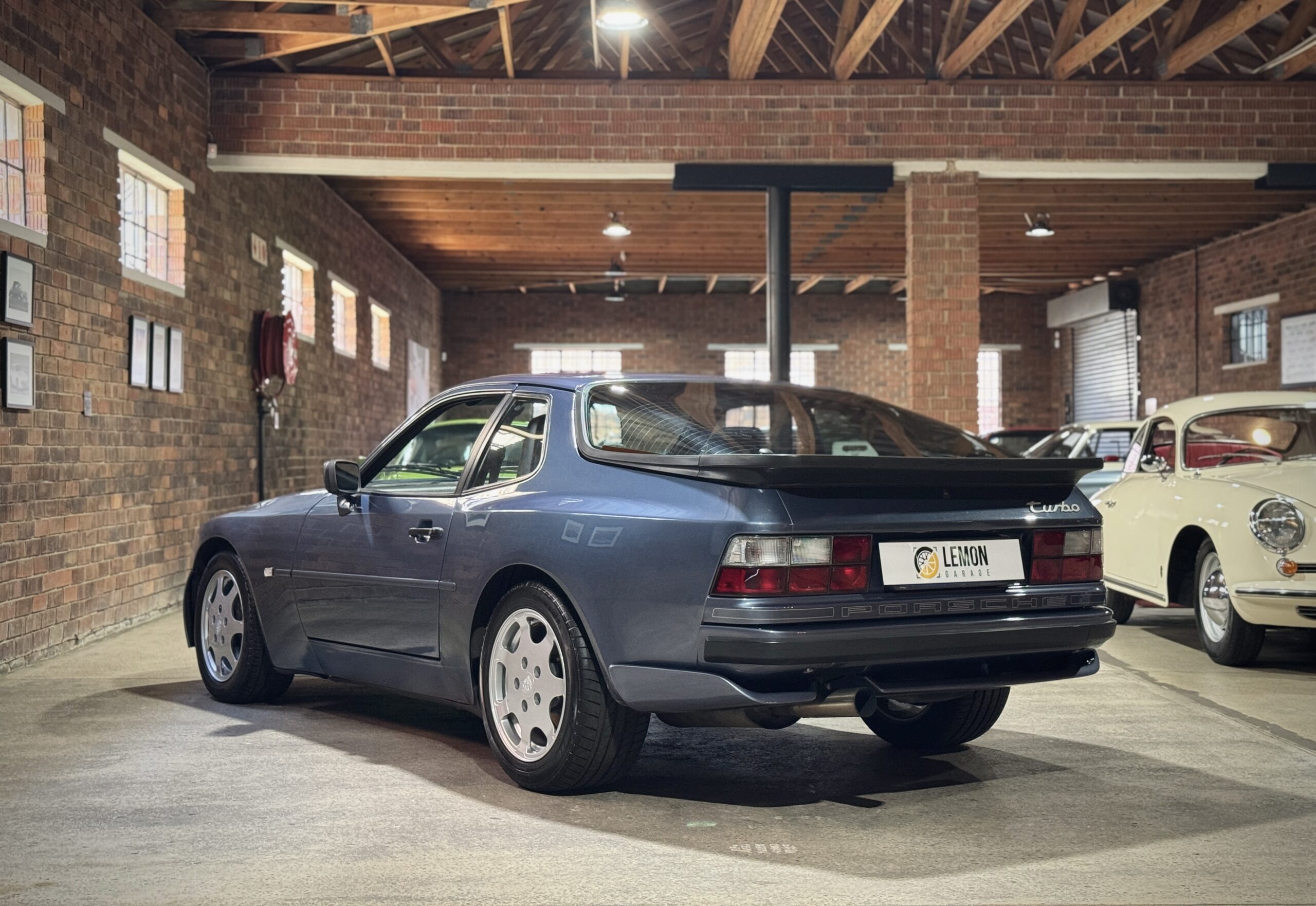 1989 Porsche 944 Turbo