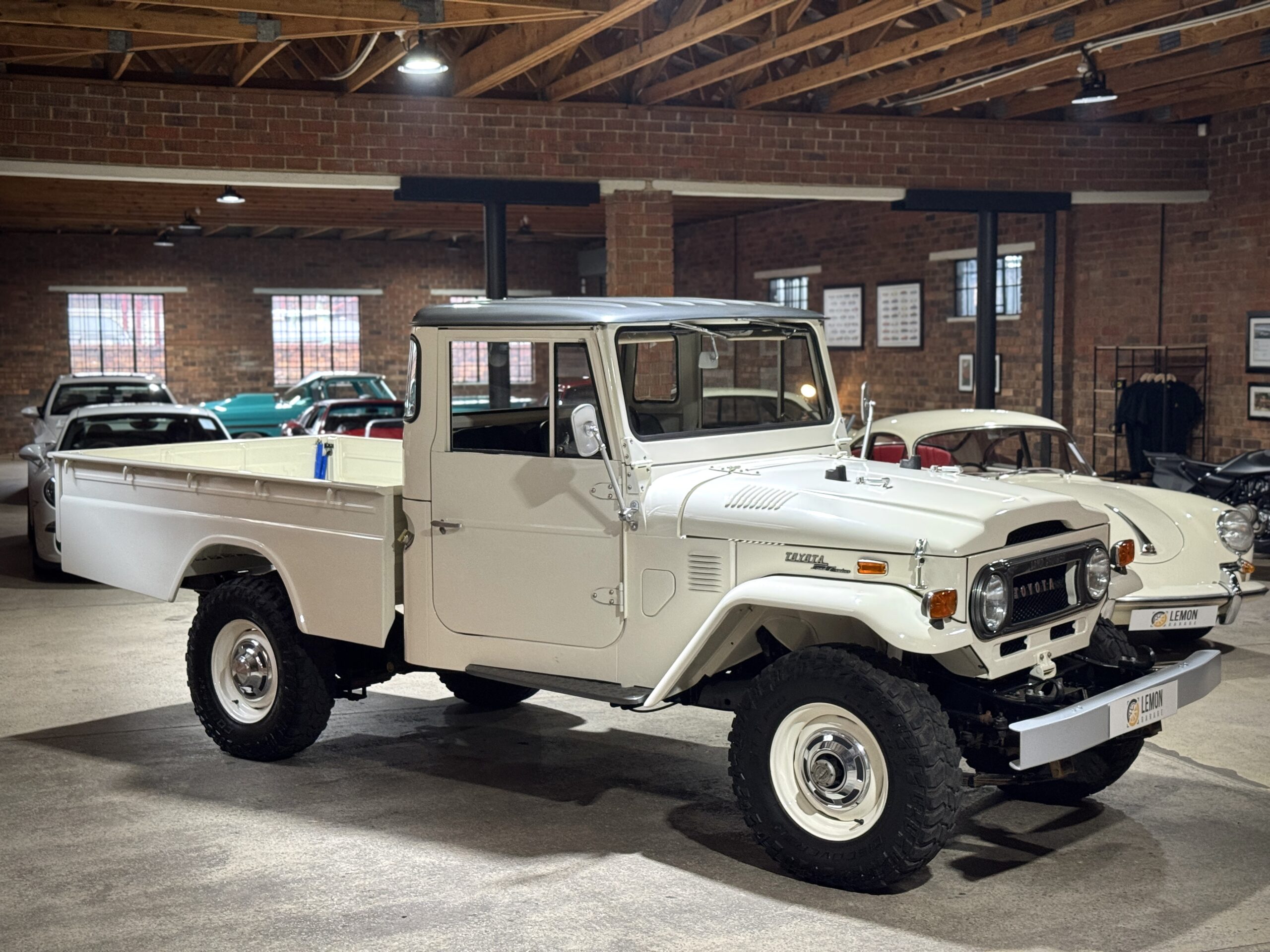 1972 Land Cruiser FJ45 Pick-Up