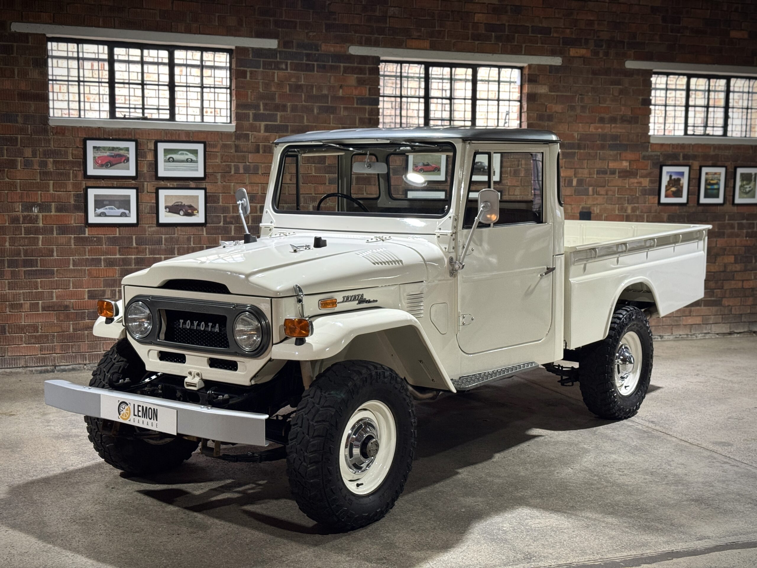 1972 Land Cruiser FJ45 Pick-Up