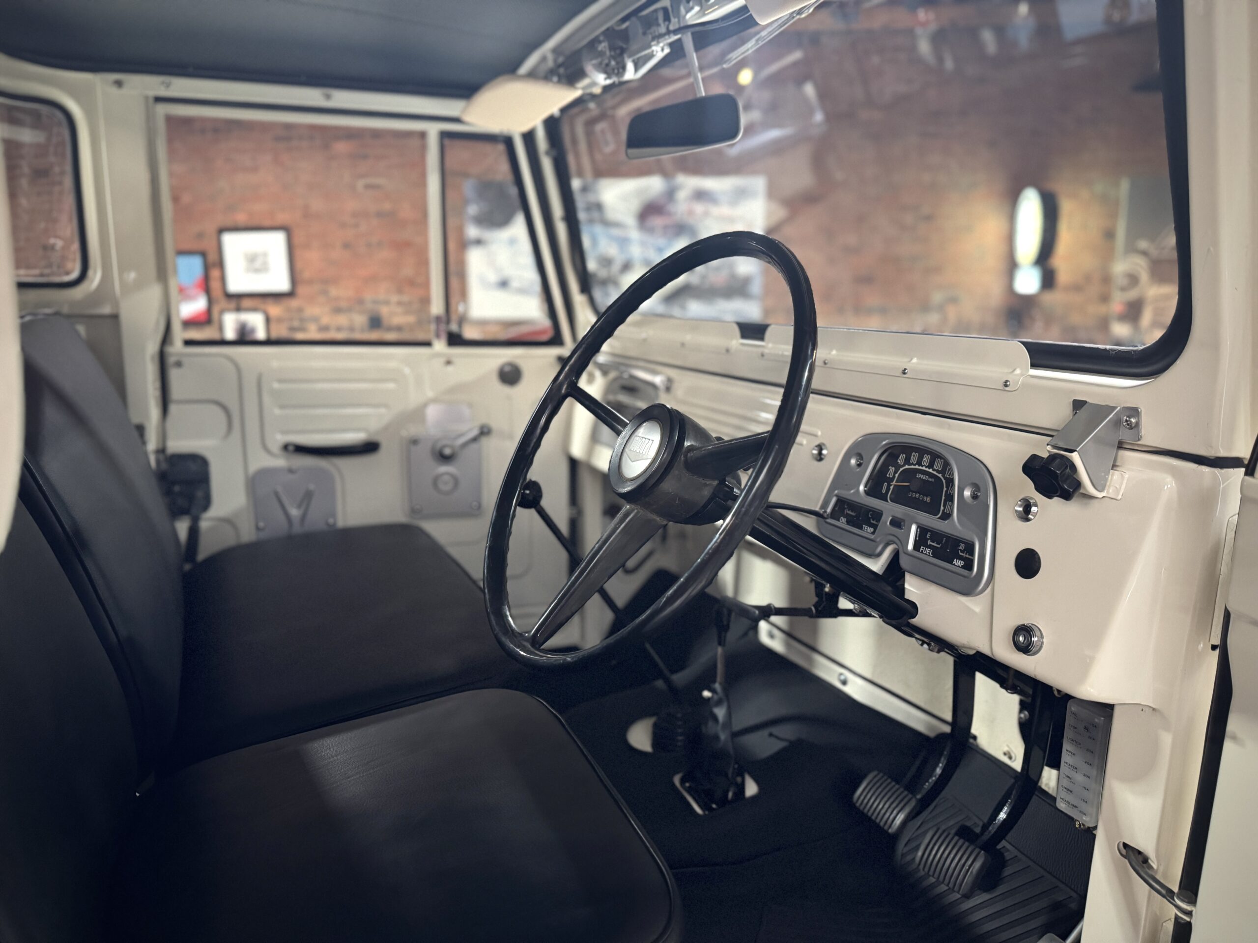 1972 Land Cruiser FJ45 Pick-Up