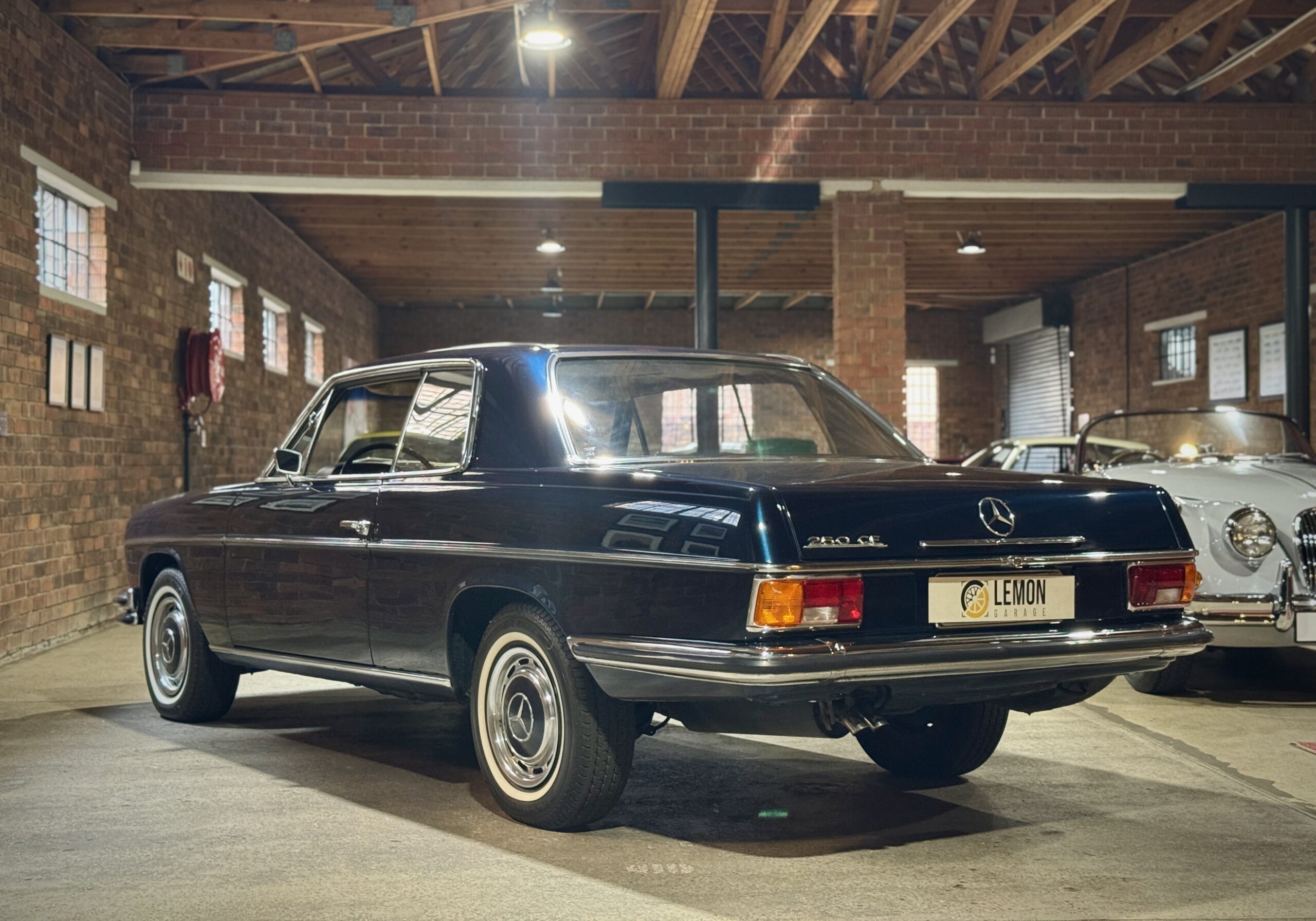 1972 Mercedes Benz 250 CE W114