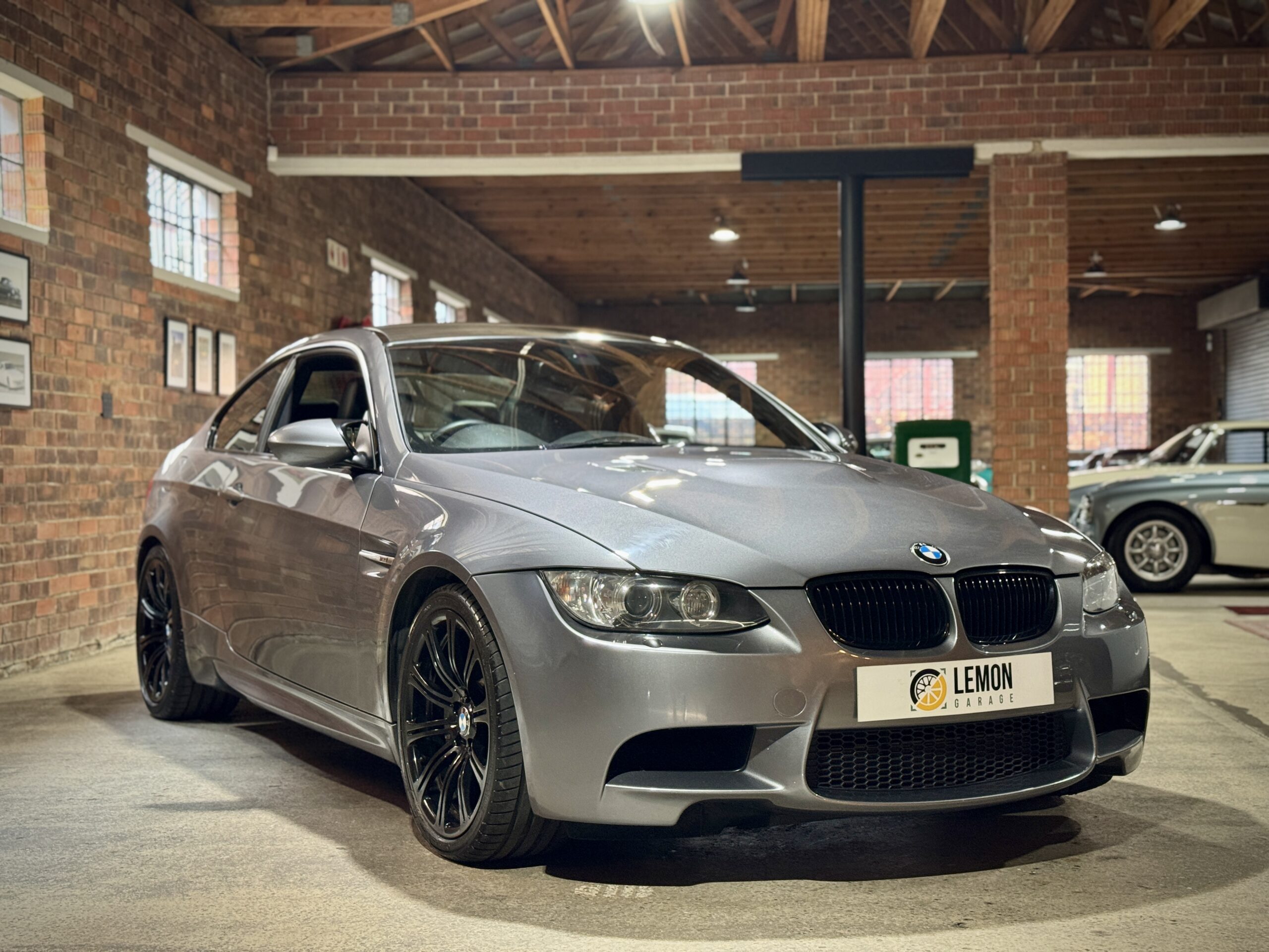 2010 BMW M3 DCT (E92)