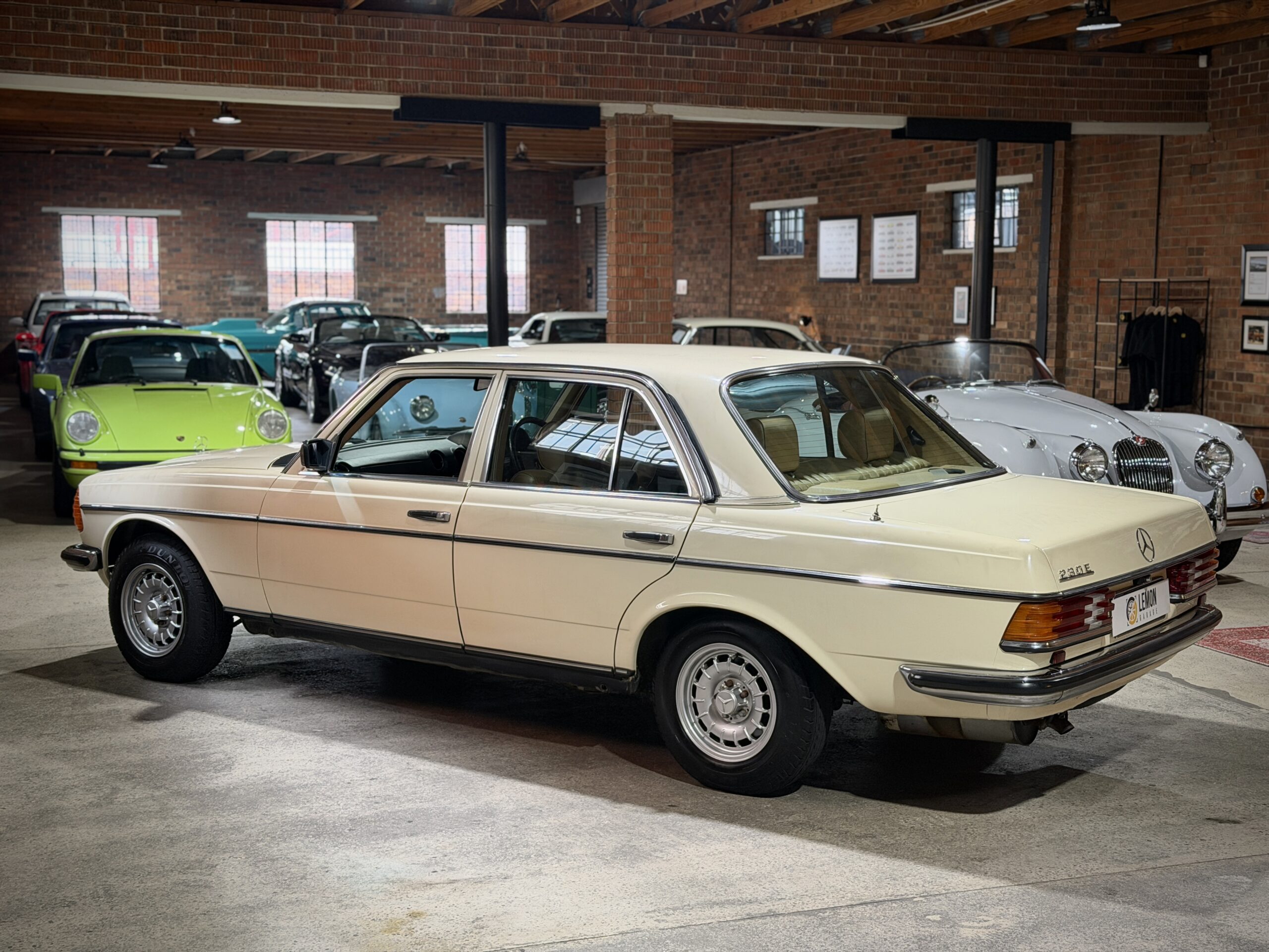 1984 Mercedes Benz 230E W123