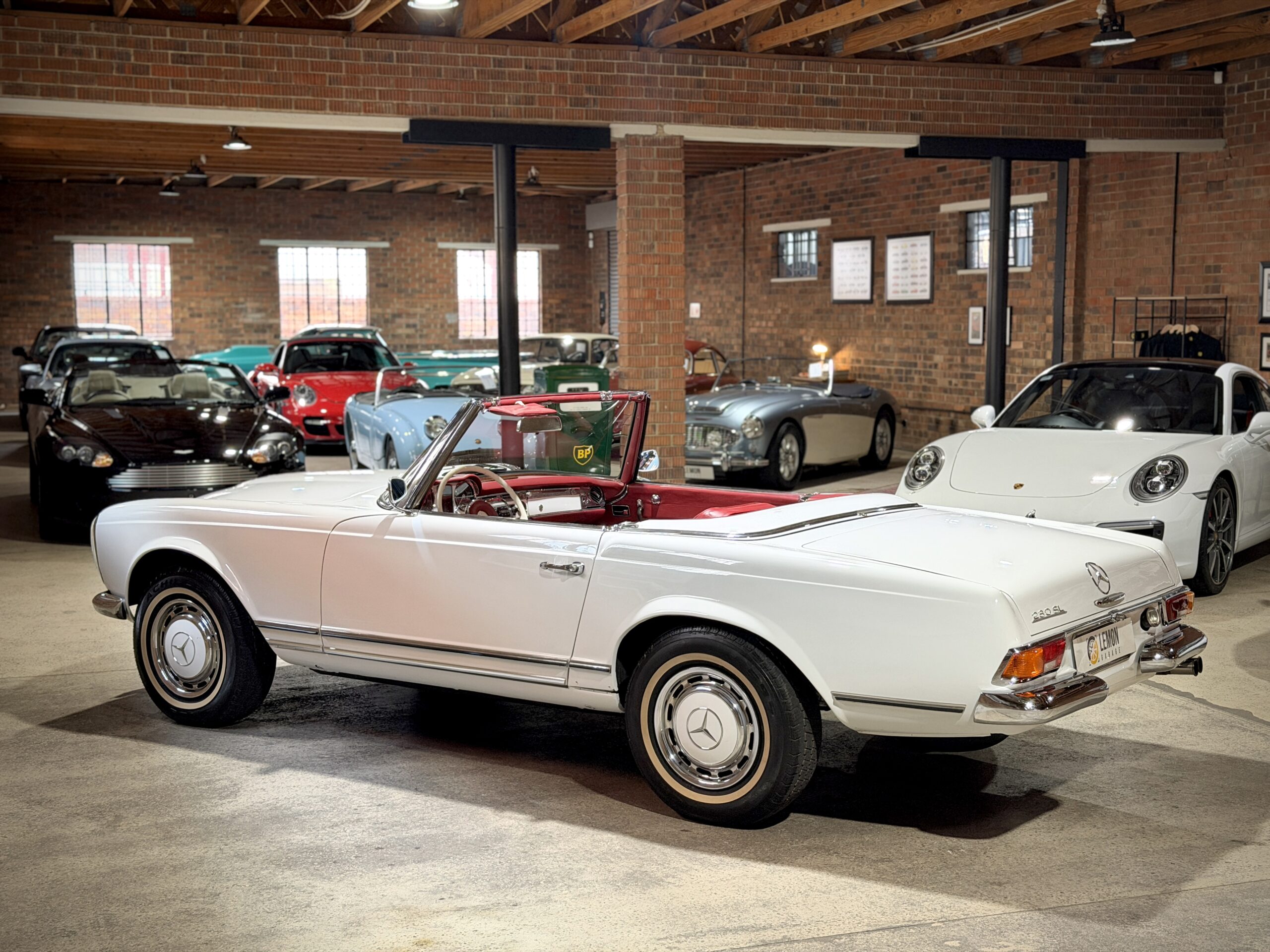 1966 Mercedes 230 SL W113