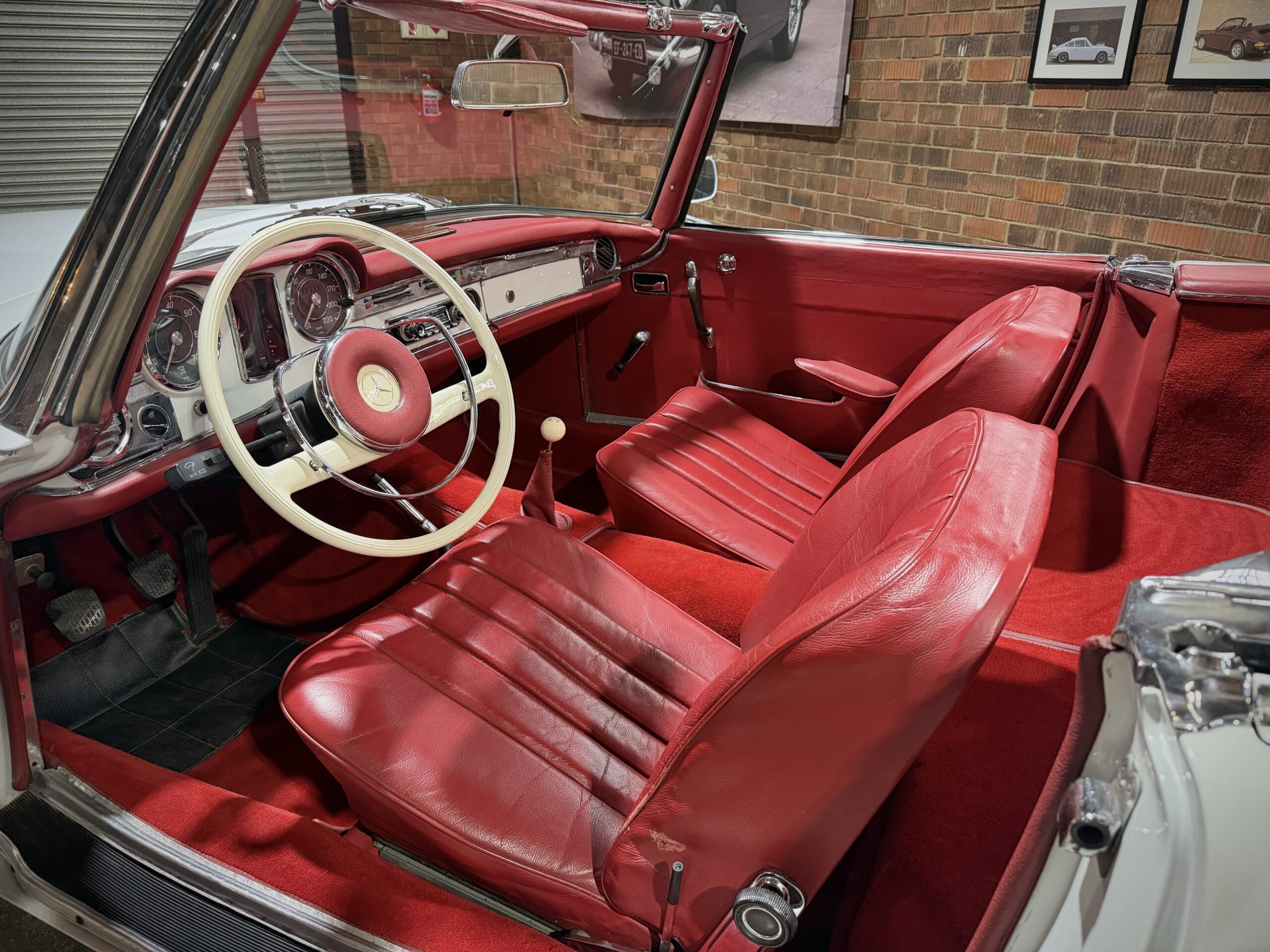 1966 Mercedes 230 SL W113