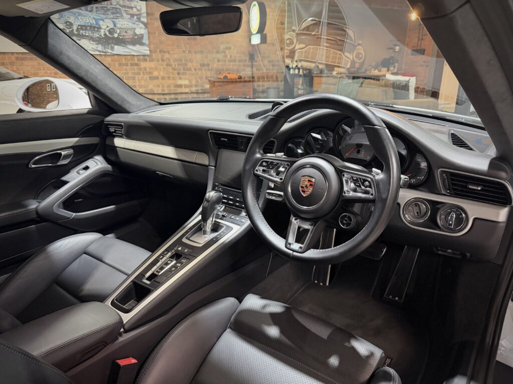 2017 Porsche 911 Carrera S (991.2)